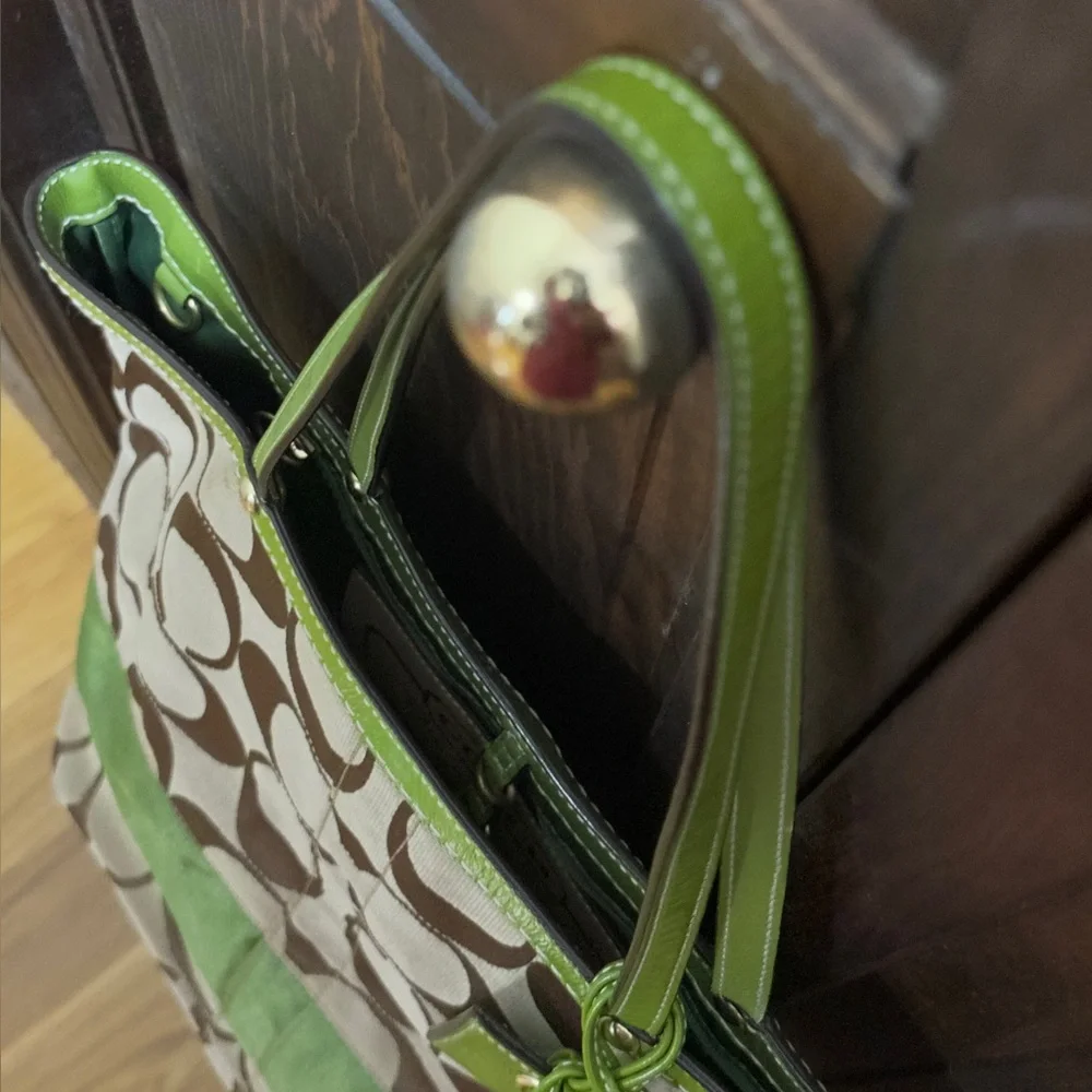 Coach Signature Stripe‎ Green Trim Tote Bag F0688-10125